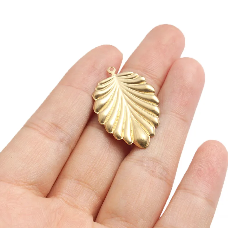 10Pcs/set Classic Raw Brass Leaf Pendants For Diy Jewelry Handmade Crafts Making Fashion Leaves Charms Earrings Accessories
10Pcs/set Classic Raw Brass Leaf Pendants For Diy Jewelry Handmade Crafts Making Fashion Leaves Charms Earrings Accessories
