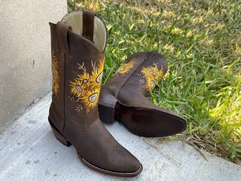 Women's Shoes New for 2020 High Quality Pu Leather Safety Fashion Boots Female Vinage Classic Western Boots Botas De Mujer HD164 
Women's Shoes New for 2020 High Quality Pu Leather Safety Fashion Boots Female Vinage Classic Western Boots Botas De Mujer HD164