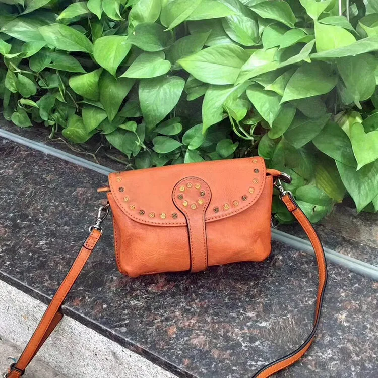 New Style Mini Retro Handmade Cowhide Genuine Leather MORI Series Mobile Phone Bag Skeleton-skin Simple Women's Casual Shoulder
New Style Mini Retro Handmade Cowhide Genuine Leather MORI Series Mobile Phone Bag Skeleton-skin Simple Women's Casual Shoulder