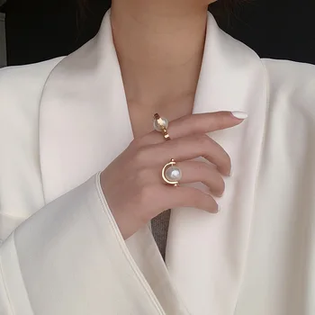 SRCOI Imitation Pearls Geometric Hollow Chic Ring Literature Art Reversible Design Simple Wedding Bridal Finger Ring Female 2020
SRCOI Imitation Pearls Geometric Hollow Chic Ring Literature Art Reversible Design Simple Wedding Bridal Finger Ring Female 2020
