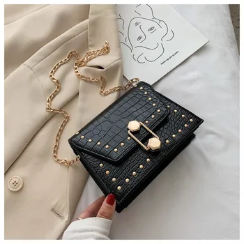 2020 summer new women's shoulder bag women's messenger bag business Korean size trapezoid bag
2020 summer new women's shoulder bag women's messenger bag business Korean size trapezoid bag