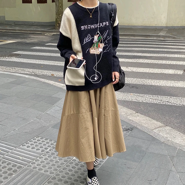 New Autumn Sweater Women Commuter Sweater Vintage Color Block Sweater Cartoon Pattern Embroidery Sweater Loose Knitted Sweater
New Autumn Sweater Women Commuter Sweater Vintage Color Block Sweater Cartoon Pattern Embroidery Sweater Loose Knitted Sweater