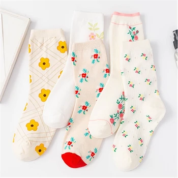 Streetwear Flower print Cute Socks Women Japanese Korean Harajuku Style Kawaii Socks Autumn Winter for Ladies
Streetwear Flower print Cute Socks Women Japanese Korean Harajuku Style Kawaii Socks Autumn Winter for Ladies