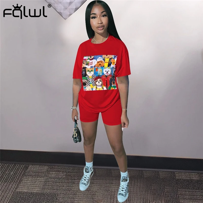 biker shorts outfit with sneakers