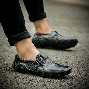Men Casual Shoes Loafers Men Shoes Quality Split Leather Shoes Men Flats Hot Sale Moccasins slip on fashion Shoes men Breathable 
Men Casual Shoes Loafers Men Shoes Quality Split Leather Shoes Men Flats Hot Sale Moccasins slip on fashion Shoes men Breathable