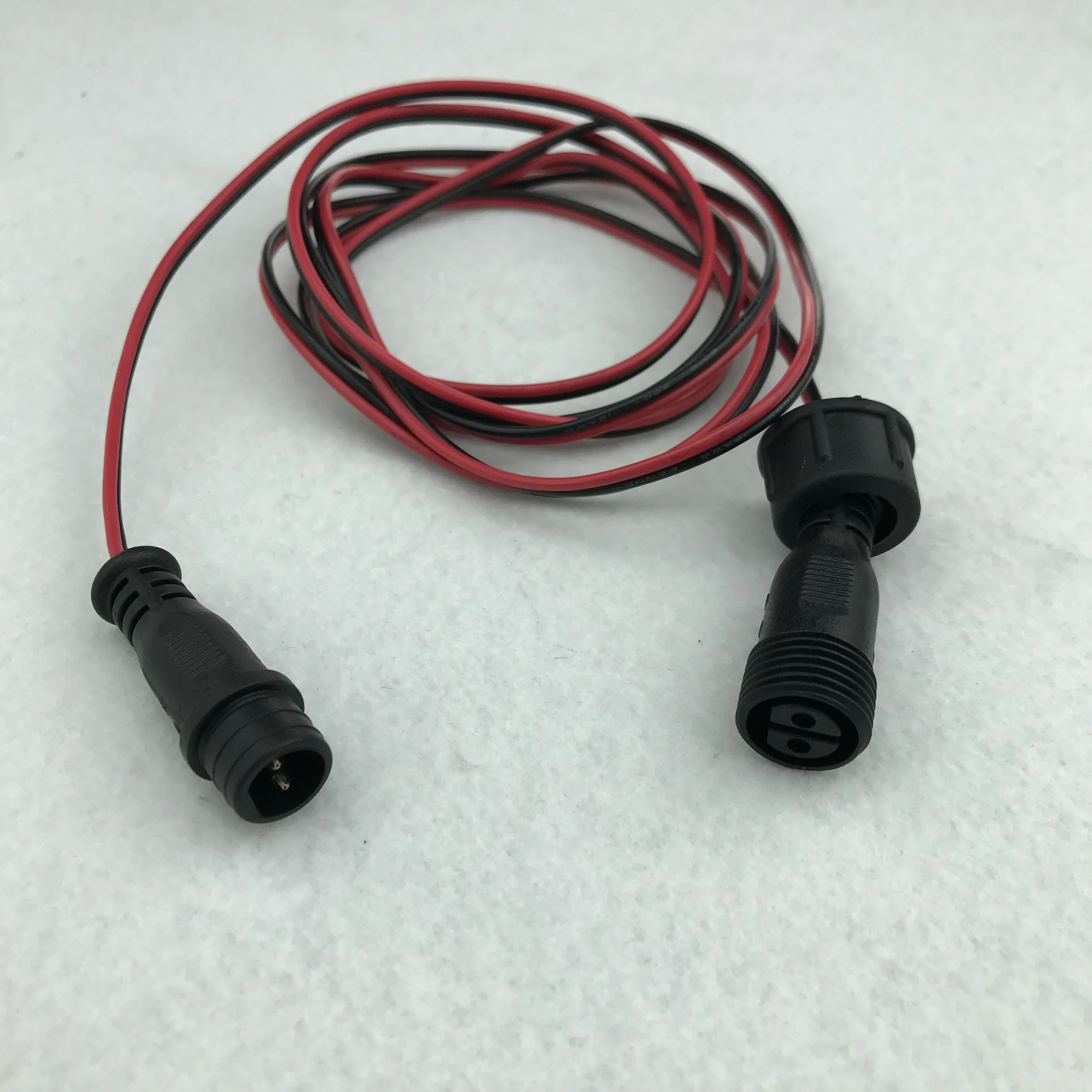 13.5mm type RED/BLACK flat 18AWG 2 core waterproof extension cable,one end with male,the other end with female
13.5mm type RED/BLACK flat 18AWG 2 core waterproof extension cable,one end with male,the other end with female