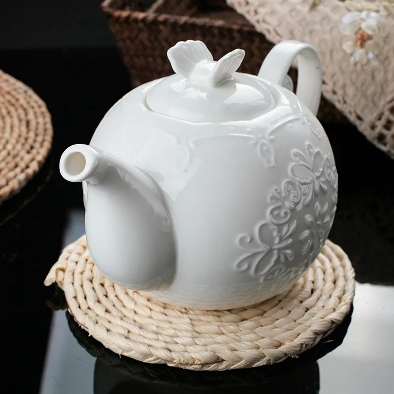 Butterfly Flower Teapot, Milk Pot, Sugar Pot Set Ceramic Bone Porcelain Pure White Porcelain Afternoon Tea, European Lace Coffee
Butterfly Flower Teapot, Milk Pot, Sugar Pot Set Ceramic Bone Porcelain Pure White Porcelain Afternoon Tea, European Lace Coffee