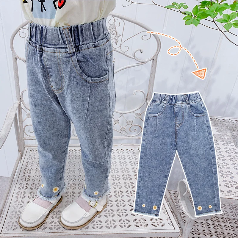 New children's and girls' jeans pants 0-8 years old children's printing flower long pants girls elastic belt lower garment
New children's and girls' jeans pants 0-8 years old children's printing flower long pants girls elastic belt lower garment