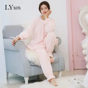 LYun New comfortable warm flannel couple autumn and winter ladies long sleeve suit home service coral fleece pajamas
LYun New comfortable warm flannel couple autumn and winter ladies long sleeve suit home service coral fleece pajamas