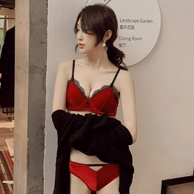 Winter Retro French Triangle Cup Underwear Women Comfortable Ring-Free Thin Cup Breathable Small Bra Suit Bra
Winter Retro French Triangle Cup Underwear Women Comfortable Ring-Free Thin Cup Breathable Small Bra Suit Bra