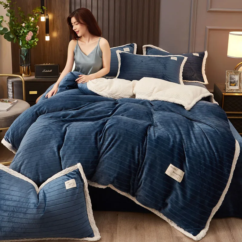 

4PC Thicken Flannel Bedding Set Winter Soft Velvet Duvet Cover Keep Warm Bedsheet Double sided Plush Pillowcases Flat Bed