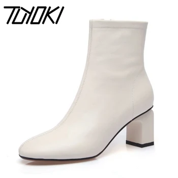 Tuyoki 2021 Size 34-43 Women Real Leather Shoes Fashion Ankle Boots High Heel Winter Shoes Women Warm Office Lady Footwear 
Tuyoki 2021 Size 34-43 Women Real Leather Shoes Fashion Ankle Boots High Heel Winter Shoes Women Warm Office Lady Footwear