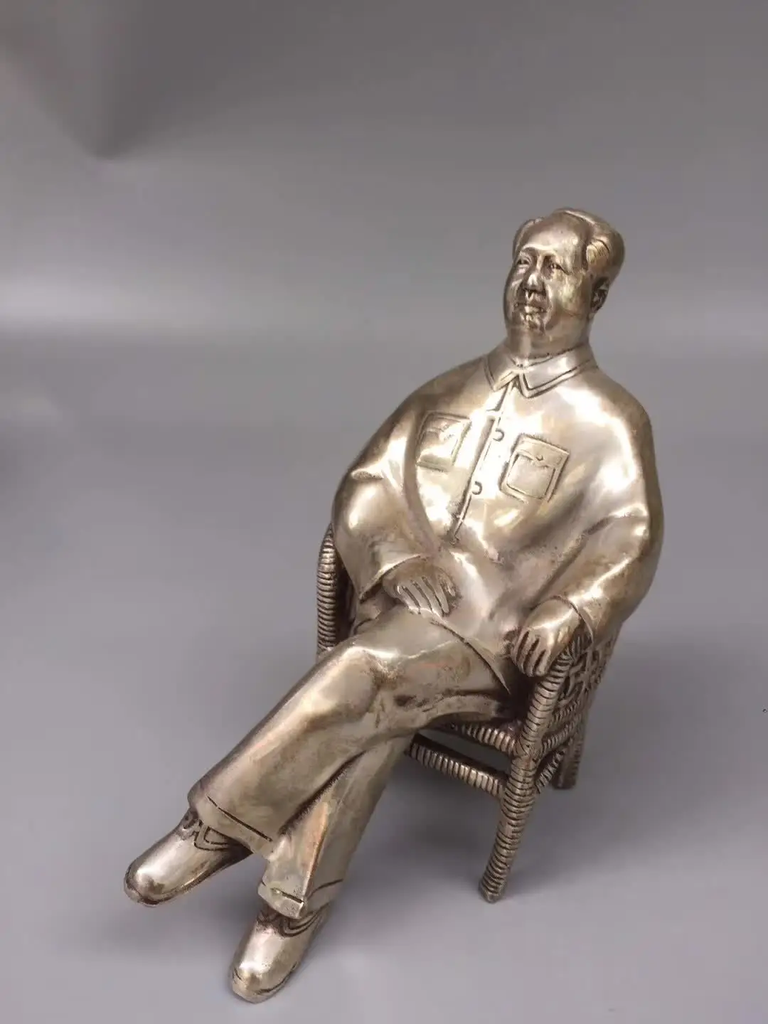 Collection Chinese Tibetan Silver Sculpture Great Leader Chairman Mao Zedong Statue Figure Sculpture Home Decoration Crafts
Collection Chinese Tibetan Silver Sculpture Great Leader Chairman Mao Zedong Statue Figure Sculpture Home Decoration Crafts