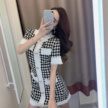 Tweed Dress Autumn 2019 New Fragrant Smoked French High-waist Double-row Button Dress Black-and-White Square Flower
Tweed Dress Autumn 2019 New Fragrant Smoked French High-waist Double-row Button Dress Black-and-White Square Flower