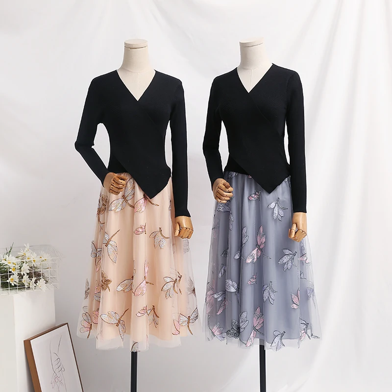 Spaghetti Strap Dress With coat autumn Women 2020 New Clothes Knitted V-collar Irregular embroidery Yarn mid calf Dresses
Spaghetti Strap Dress With coat autumn Women 2020 New Clothes Knitted V-collar Irregular embroidery Yarn mid calf Dresses