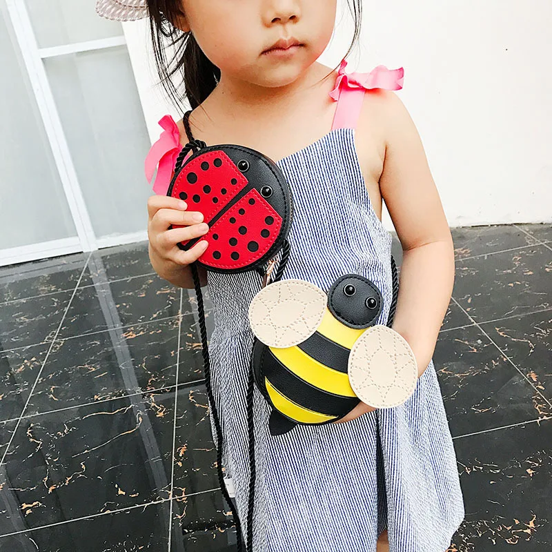 CHILDREN'S Bag New Style Cartoon Cute Bees Animal Shoulder Bag Women's Pu Princess Cross-body Small Backpack 
CHILDREN'S Bag New Style Cartoon Cute Bees Animal Shoulder Bag Women's Pu Princess Cross-body Small Backpack