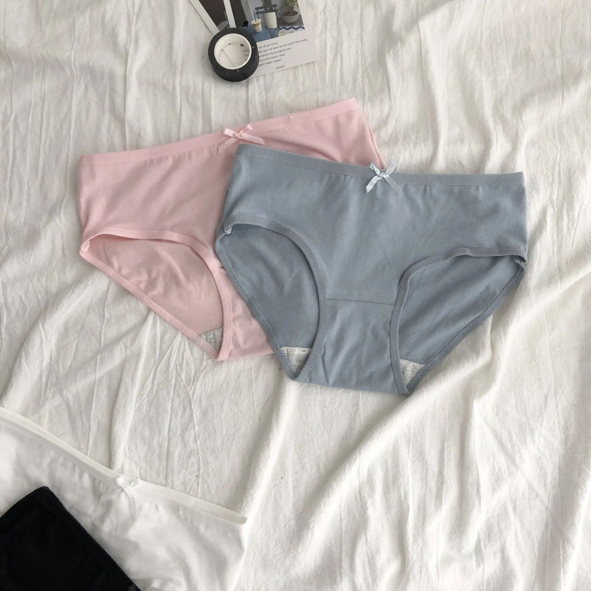 Girl'S Knicker Four Packaged in the Shape of Bars Korean-style Versatile Seemless Solid Color Sexy Breathable Students Underwear
Girl'S Knicker Four Packaged in the Shape of Bars Korean-style Versatile Seemless Solid Color Sexy Breathable Students Underwear