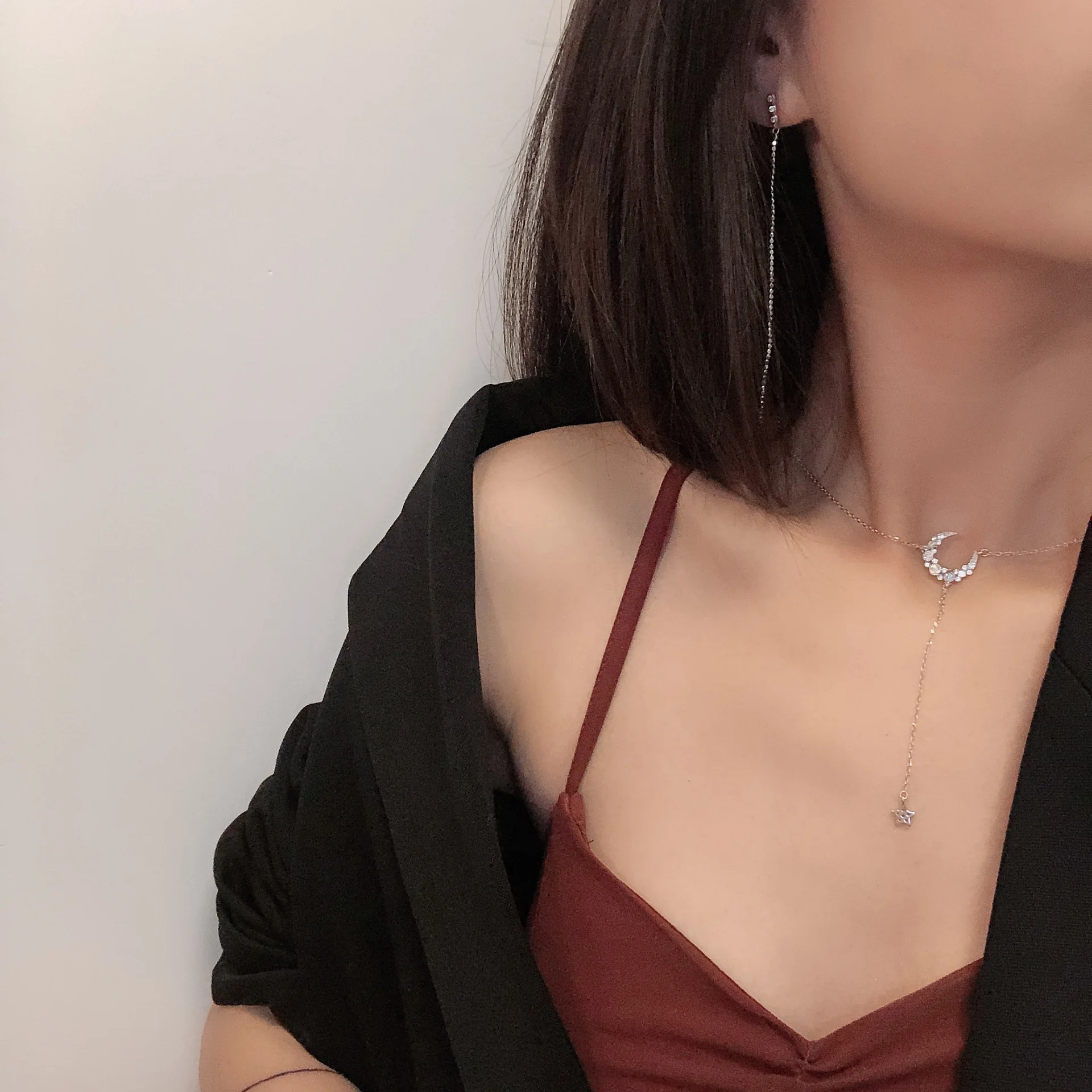 925 Sterling Moon Five-pointed Star Necklace Non-mainstream Design Elegant Choker Korean-style Women's Fashion INS Online Celebr
925 Sterling Moon Five-pointed Star Necklace Non-mainstream Design Elegant Choker Korean-style Women's Fashion INS Online Celebr