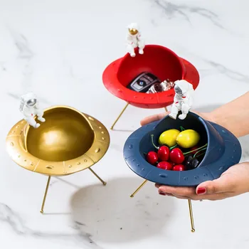 Nordic Astronaut Spaceship Key Storage Ornaments Space Figurine Snacks Dried Fruit Tray Desktop Home Decoration Wedding Gift
Nordic Astronaut Spaceship Key Storage Ornaments Space Figurine Snacks Dried Fruit Tray Desktop Home Decoration Wedding Gift