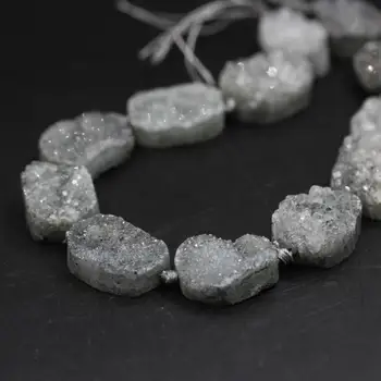 Natural 20-25x28-35mm Grey Natural Quartz Geode Drusy Slab Nugget Gems Stone Lace Loose Beads 15"
Natural 20-25x28-35mm Grey Natural Quartz Geode Drusy Slab Nugget Gems Stone Lace Loose Beads 15"