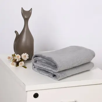 70x100CM Super Soft Keep Warm Flannel Blanket Large Size Solid Color Home Sofa Bedding Office Car Blanket Home Textile 
70x100CM Super Soft Keep Warm Flannel Blanket Large Size Solid Color Home Sofa Bedding Office Car Blanket Home Textile