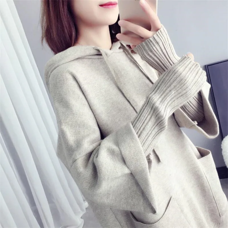 2019 women sweaters spring and autumn solid color long-sleeved sweater hooded band width loose fake two pieces of leisure
2019 women sweaters spring and autumn solid color long-sleeved sweater hooded band width loose fake two pieces of leisure