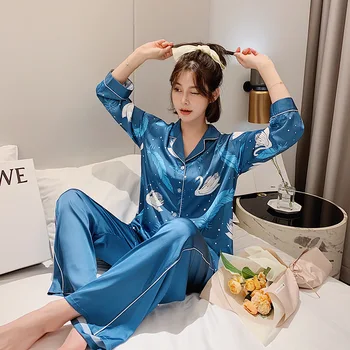 Dormir Tops Pajamas Women Autumn Long-sleeved Ice Silk Ladies Swan Simulation Silk Home Service Suit Night Suits for Women 2020
Dormir Tops Pajamas Women Autumn Long-sleeved Ice Silk Ladies Swan Simulation Silk Home Service Suit Night Suits for Women 2020