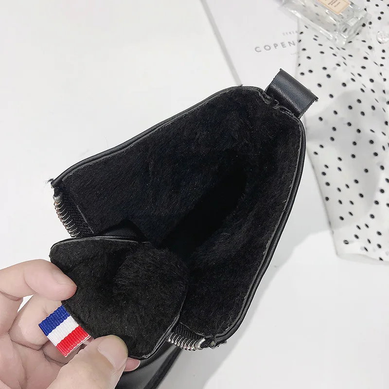 Girls Shoe plus Velvet Martin Boots Women's Patent Leather Autumn And Winter 2019 New Style Versatile Chunky-Heel Low Top Thin F
Girls Shoe plus Velvet Martin Boots Women's Patent Leather Autumn And Winter 2019 New Style Versatile Chunky-Heel Low Top Thin F