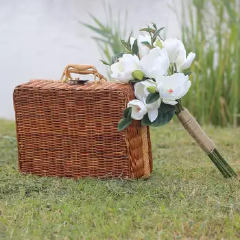 New Vintage Suitcase Woven Storage Basket Rattan Storage Case Woven Wicker Rattan Picnic Laundry Baskets Home Storage
New Vintage Suitcase Woven Storage Basket Rattan Storage Case Woven Wicker Rattan Picnic Laundry Baskets Home Storage