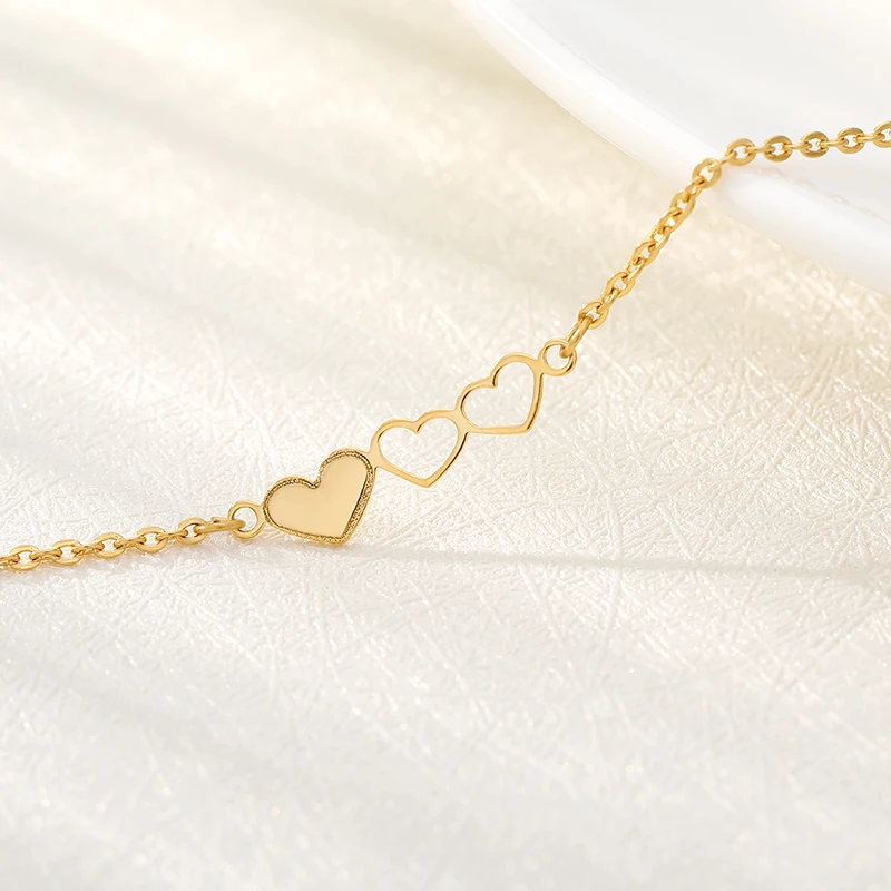 3 Heart Bracelet Three Sister Love Forever Link Bracelets Women Stainless Steel Family Jewelry Gift Mom daughters Best Friends
3 Heart Bracelet Three Sister Love Forever Link Bracelets Women Stainless Steel Family Jewelry Gift Mom daughters Best Friends