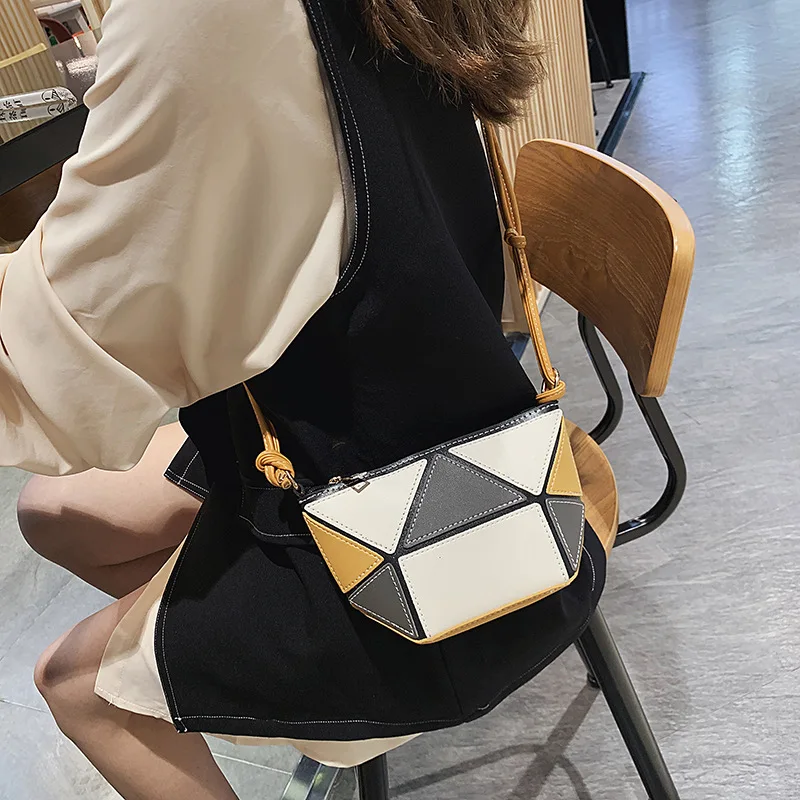 Bag Women's 2019 New Style Online Celebrity Square Sling Bag Textured Versatile Simple One-Shoulder Cool Hand Shoulder Bag
Bag Women's 2019 New Style Online Celebrity Square Sling Bag Textured Versatile Simple One-Shoulder Cool Hand Shoulder Bag