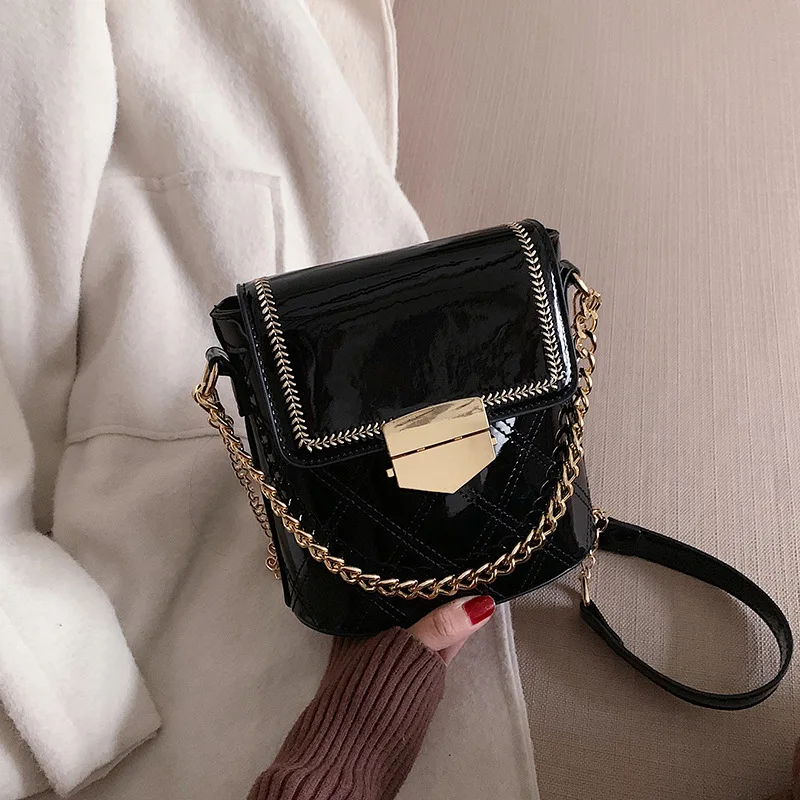 2020 Early Spring Patent Leather-WOMEN'S Bag Small zhong kuan Korean-style Bucket Bag Bright Surface Car Suture Shoulder Bag
2020 Early Spring Patent Leather-WOMEN'S Bag Small zhong kuan Korean-style Bucket Bag Bright Surface Car Suture Shoulder Bag