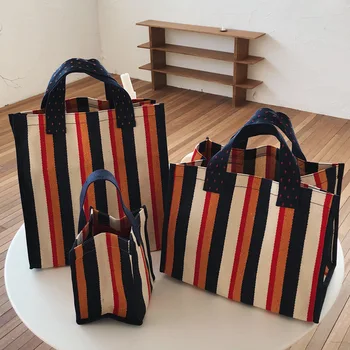 Designer Large Capacity Simple Striped Women Canvas Bag Casual Ins Shopping Messenger Bag Travel Female Student Tote Bag For Gir
Designer Large Capacity Simple Striped Women Canvas Bag Casual Ins Shopping Messenger Bag Travel Female Student Tote Bag For Gir