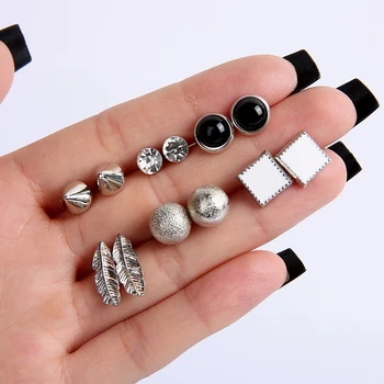 6 Pairs/ Set Women Eearring Classic Feather Geometry Round Crystal Earrings Fashion Stone Gem Stud Earrings Combination 2020 NEW
6 Pairs/ Set Women Eearring Classic Feather Geometry Round Crystal Earrings Fashion Stone Gem Stud Earrings Combination 2020 NEW