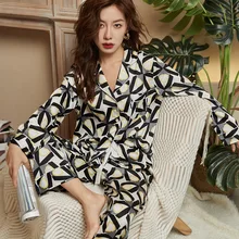 Pajama Set Women's Long Sleeve Faux Silk Sleepwear Ladies Autumn Luxury Print Elegant Satin Night Wear Pijama for Female 2021
Pajama Set Women's Long Sleeve Faux Silk Sleepwear Ladies Autumn Luxury Print Elegant Satin Night Wear Pijama for Female 2021