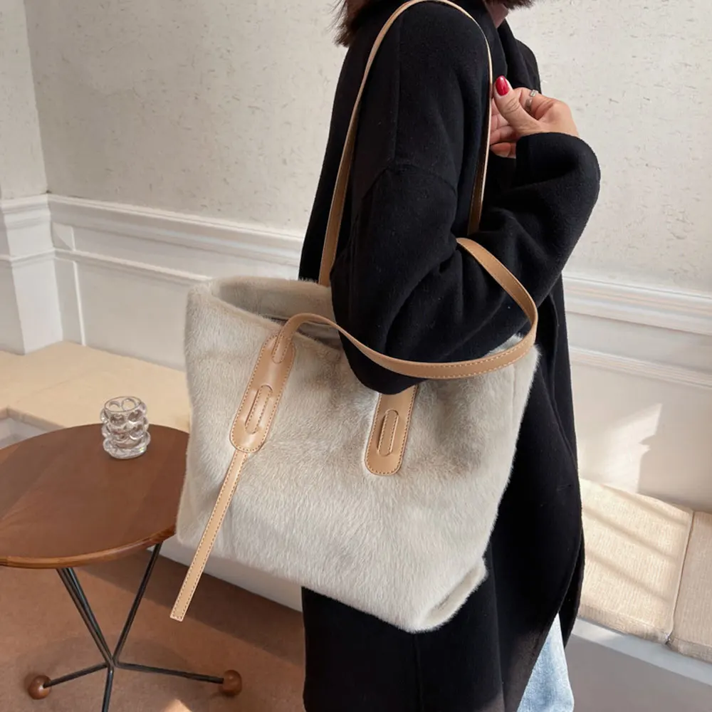 YIXIAO Winter Fluffy Plush Women's Shoulder Bags Fashion Large Capacity Handbags For Female Casual Ladies Daily Shopping Totes
YIXIAO Winter Fluffy Plush Women's Shoulder Bags Fashion Large Capacity Handbags For Female Casual Ladies Daily Shopping Totes