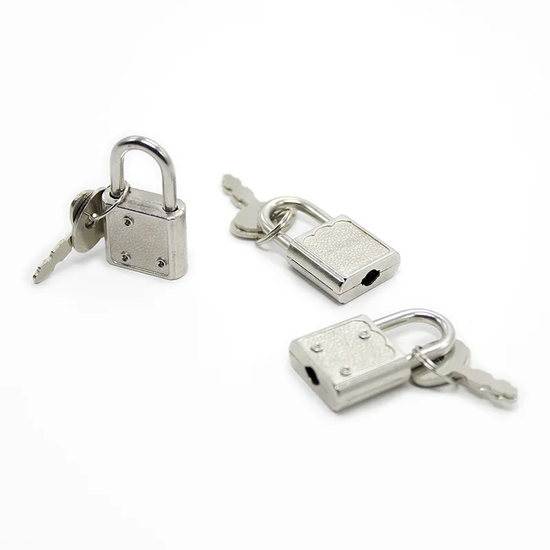 Padlock bondage