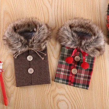 Christmas Small Apron Bottle Wine Cover Bag,Burlap Fur Collar with Bow Wine Bottle Wrapper Xmas Home Decor,17*24cm 
Christmas Small Apron Bottle Wine Cover Bag,Burlap Fur Collar with Bow Wine Bottle Wrapper Xmas Home Decor,17*24cm