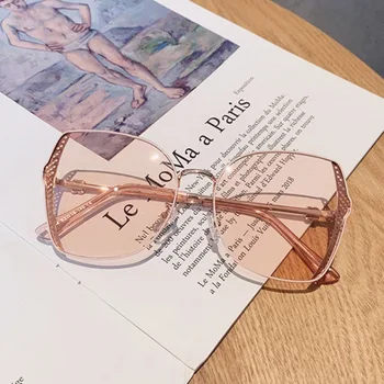 Unique Luxury Metal Square Sunglasses With Flower Brand Fashion Gradient Sun Glasses For Female Champagne Purple Shades Men
Unique Luxury Metal Square Sunglasses With Flower Brand Fashion Gradient Sun Glasses For Female Champagne Purple Shades Men