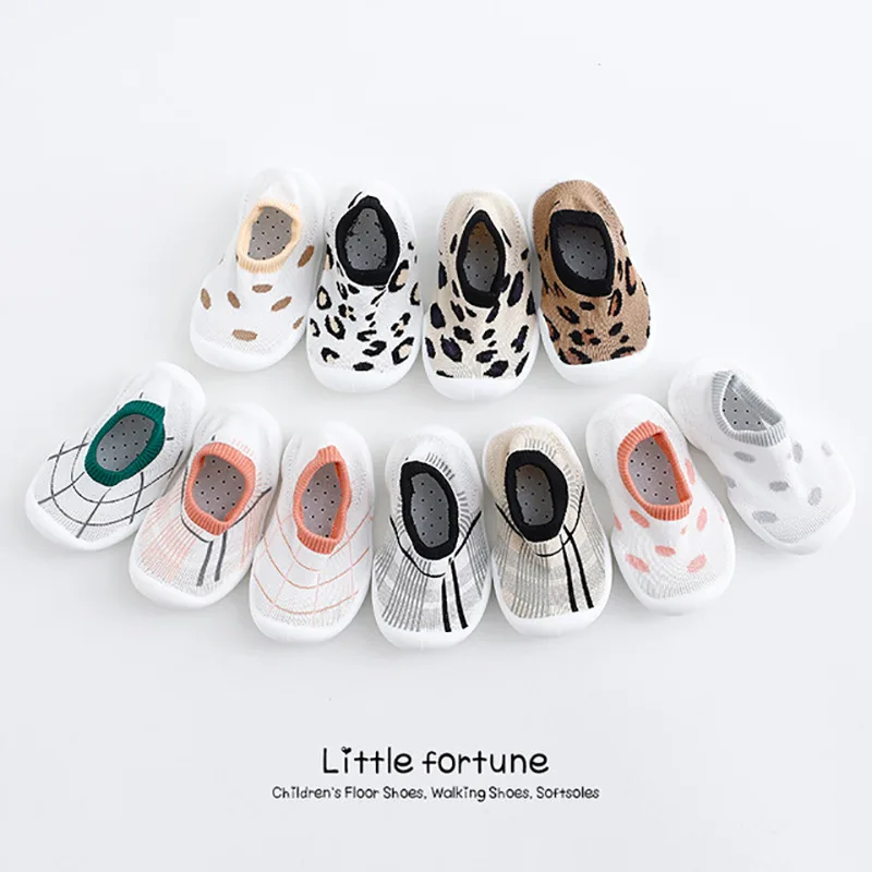Children Anti-slip Floor Socks Baby Toddler Ankle Sock Rubber Sole Stripes Dotted Low-Cut Baby Ankle Sock
Children Anti-slip Floor Socks Baby Toddler Ankle Sock Rubber Sole Stripes Dotted Low-Cut Baby Ankle Sock