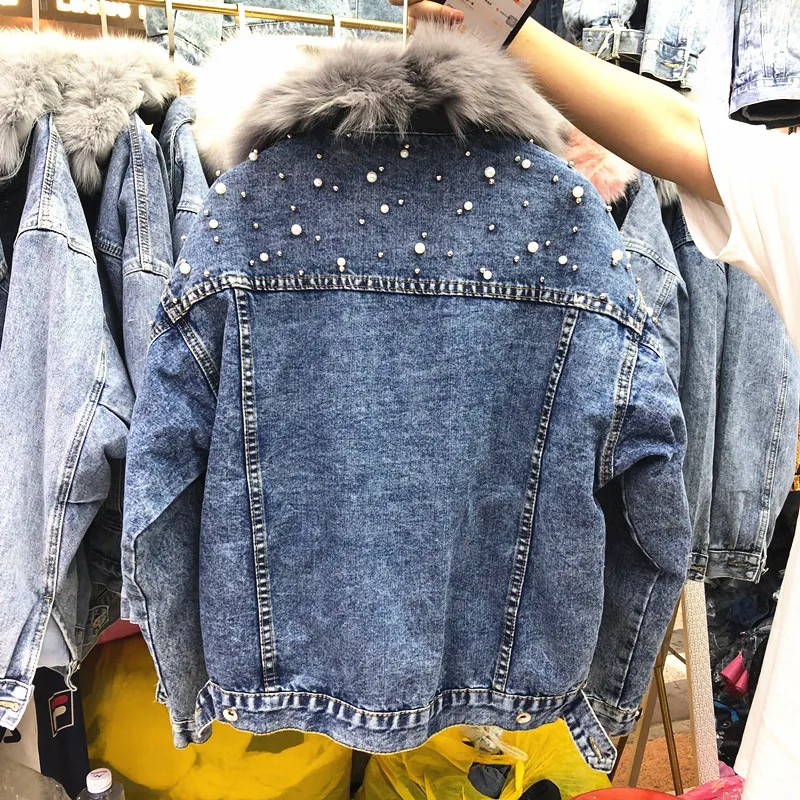 Plus Thick Velvet Coat Denim Jacket Women Winter Coats Female New Beaded Real Fox Fur Collar Short Cotton Coat Student Overcoat
Plus Thick Velvet Coat Denim Jacket Women Winter Coats Female New Beaded Real Fox Fur Collar Short Cotton Coat Student Overcoat