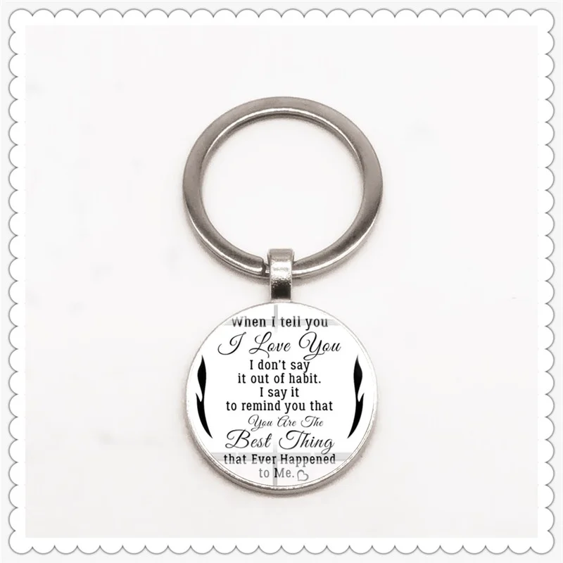 New English alphabet pattern keychain glass convex round pendant classic men and women keychain gift
New English alphabet pattern keychain glass convex round pendant classic men and women keychain gift