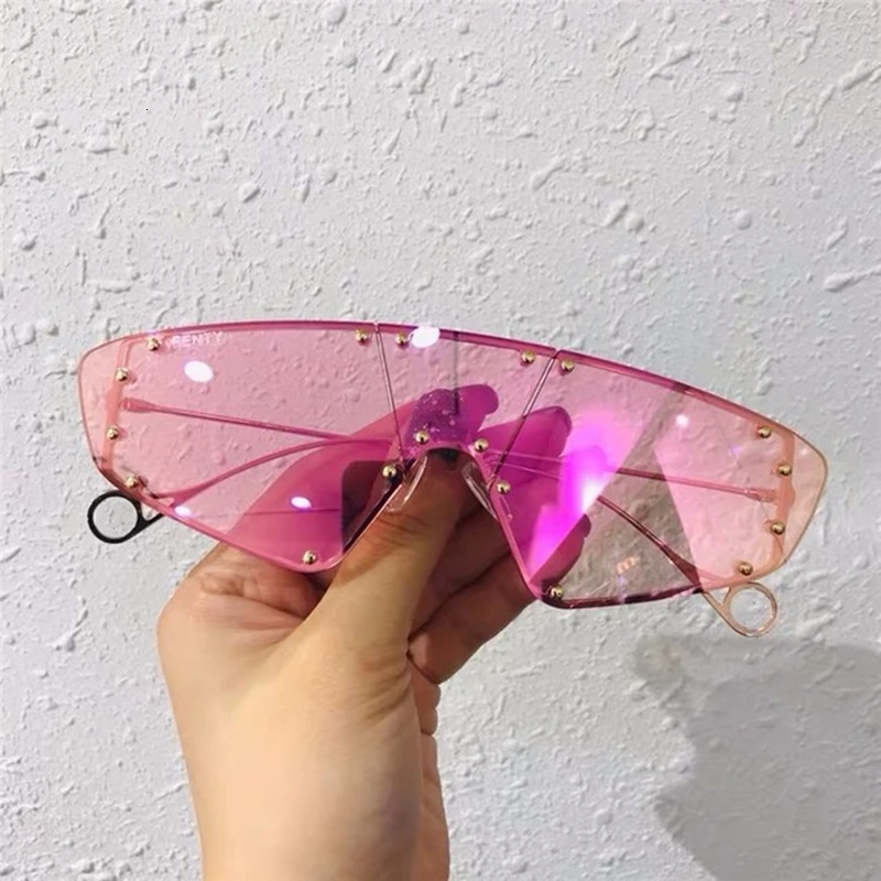 Vintage Cat Eye Sunglasses Women 2020 Rimless Sun Glasses Mens Luxury Brand Designer Sunglasses Rivet One Piece Rihanna Eyewear
Vintage Cat Eye Sunglasses Women 2020 Rimless Sun Glasses Mens Luxury Brand Designer Sunglasses Rivet One Piece Rihanna Eyewear