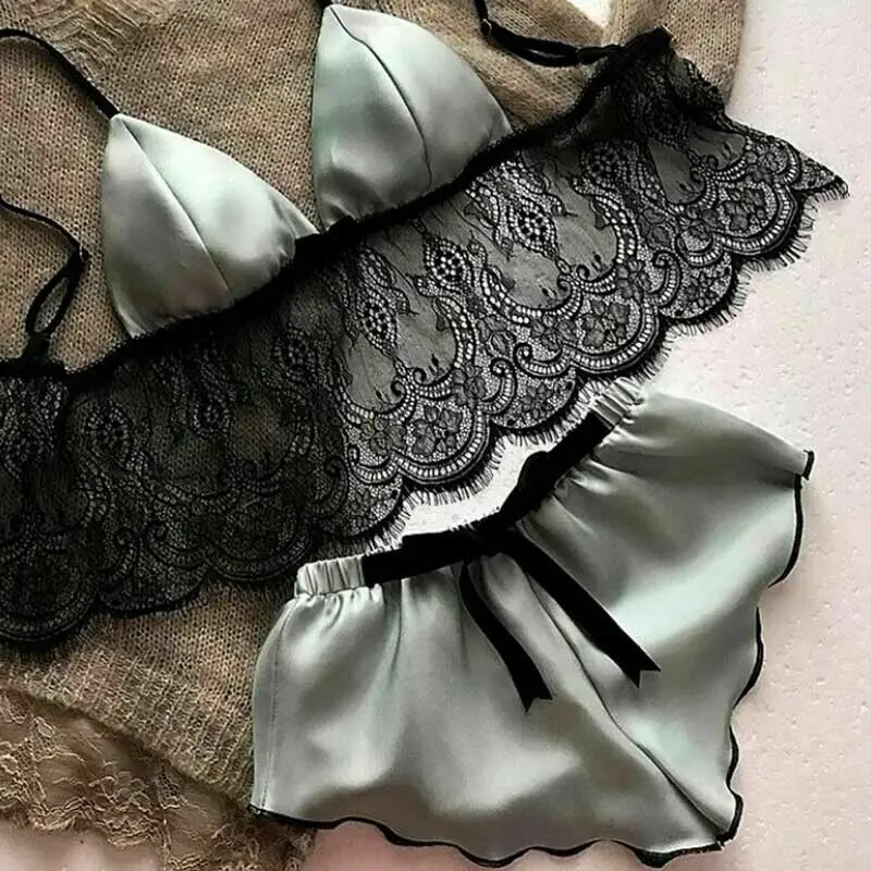 Sexy Lace Sleepwear Underwaer Ladies Satin Pajama Set Sexy Sleeveless V-Neck Vest+Shorts Summer Lingerie Bikini Sets Nightwear
Sexy Lace Sleepwear Underwaer Ladies Satin Pajama Set Sexy Sleeveless V-Neck Vest+Shorts Summer Lingerie Bikini Sets Nightwear