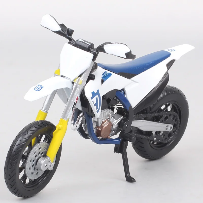 1/18 Scale Bburago Husqvarna FS 450 Supermoto Motorcycle Model Diecasts & Toy Vehicles Motocross Endurance Racing Bike Replicas
1/18 Scale Bburago Husqvarna FS 450 Supermoto Motorcycle Model Diecasts & Toy Vehicles Motocross Endurance Racing Bike Replicas