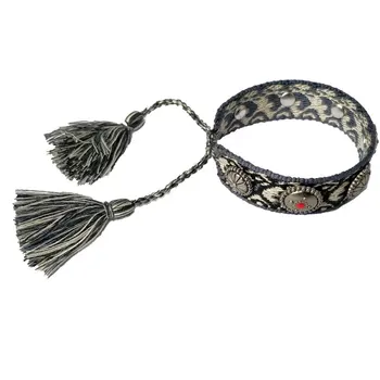 Handmade Woven Bracelet Copper Plated Emblem Women's Retro Hand Chain Retro Tassel Bracelets
Handmade Woven Bracelet Copper Plated Emblem Women's Retro Hand Chain Retro Tassel Bracelets