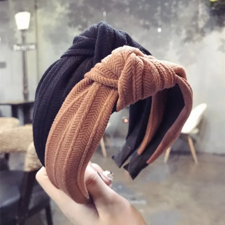 South Korea Top Grade Simple New Style Fabric Handmade Single Color Stripes Middle Knot ning jie Large Rims Toothed Hair Bands H
South Korea Top Grade Simple New Style Fabric Handmade Single Color Stripes Middle Knot ning jie Large Rims Toothed Hair Bands H