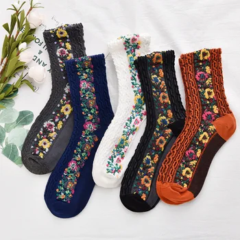 Women INS Fashion Flower Patterned Harajuku Socks Casual Vintage Comfortable Ankle Socks For Female Personal Novel Sox Trendy 
Women INS Fashion Flower Patterned Harajuku Socks Casual Vintage Comfortable Ankle Socks For Female Personal Novel Sox Trendy