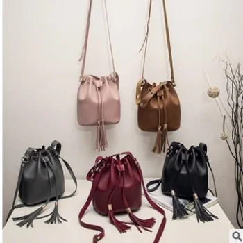 One shoulder bucket bag casual women's bag 2020 small fresh female student small bag mobile phone bag coin purse
One shoulder bucket bag casual women's bag 2020 small fresh female student small bag mobile phone bag coin purse