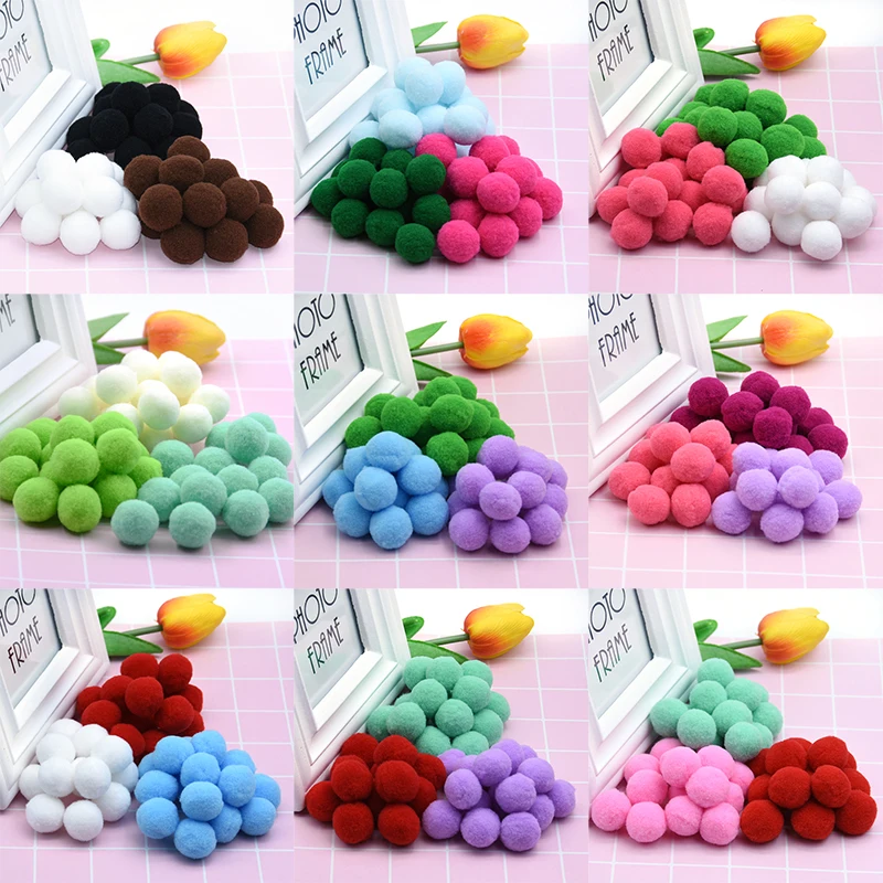 Wholesale 150Pcs Pompom 25mm Three Colors Soft Pompones Fluffy Plush Crafts DIY Pom Poms Ball Furball Home Decor Sewing Supplies
Wholesale 150Pcs Pompom 25mm Three Colors Soft Pompones Fluffy Plush Crafts DIY Pom Poms Ball Furball Home Decor Sewing Supplies